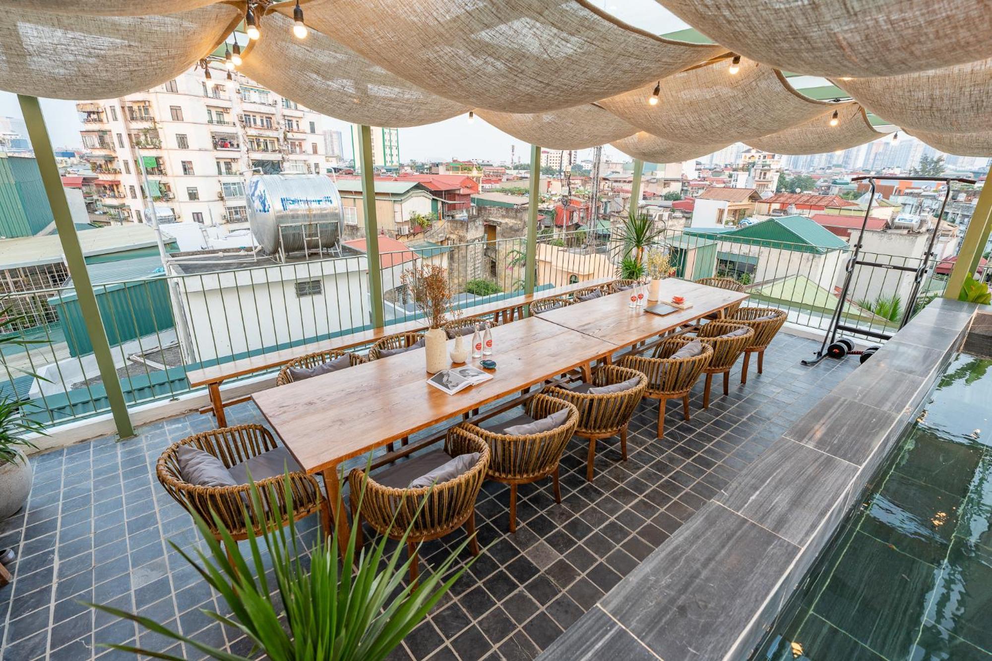 Xeoxo Premium Building With Rooftop Pool * Hanoi