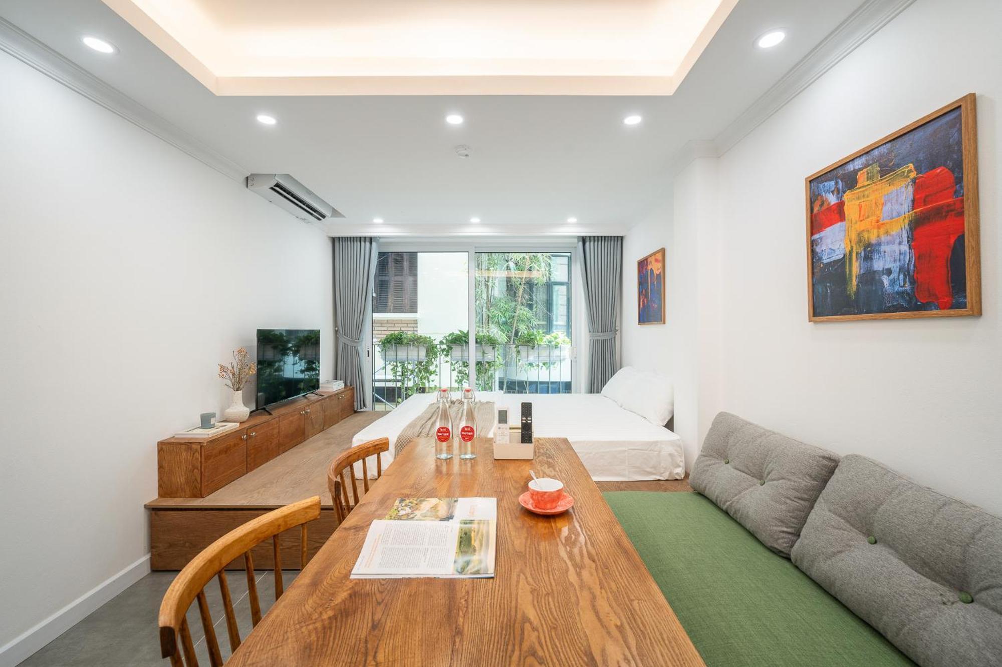 Xeoxo Premium Building With Rooftop Pool * Hanoi